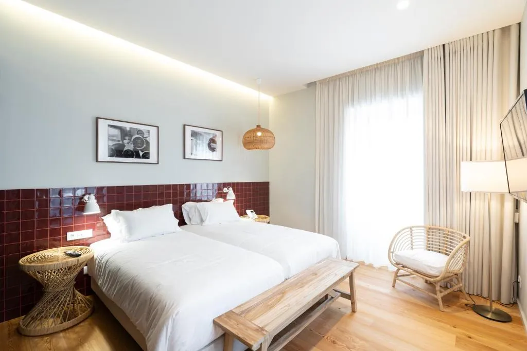 Twin Room with View